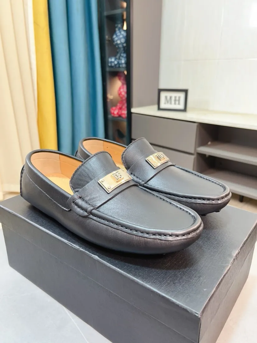 Men's men's shoes💰458🌸🌸[Dolce&Gabbana] DG new men's fashionable casual slip-on shoes Peas shoes🇨🇳Official website original 1:1 mold opening, original order quality 💯Fine workmanship, high-end luxury☘The first layer is made of imported Italian cowhide🌴The first layer of sheepskin lining🍓Rubber wear-resistant and non-slip outsole, comfortable to wear🍍Versatile style, the first choice for high-class men🍉Black available! Code number 38-44
